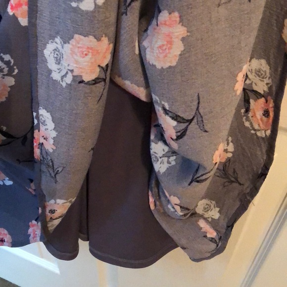 Torrid gray floral dress. - Picture 7 of 8